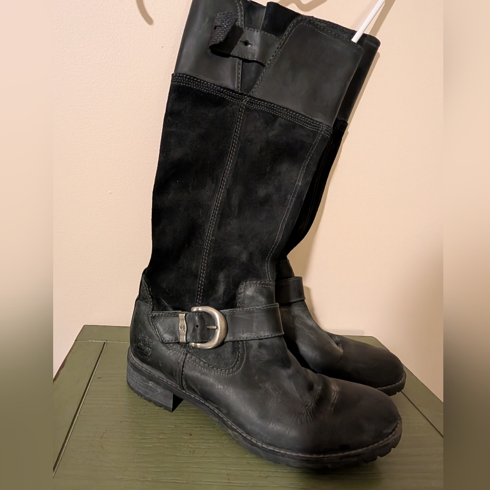Black leather and suede Timberland boots